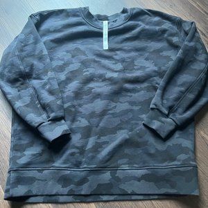 Lululemon Perfectly Oversized Crew (size 6)